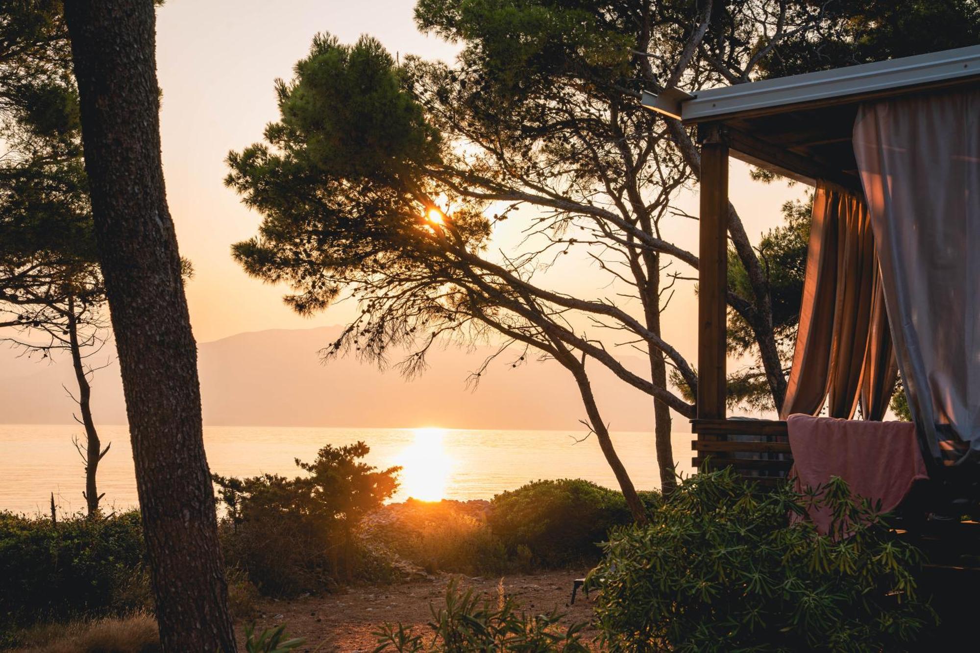 Boutique Camping Bunja Supetar Exterior foto